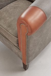 Delta-chesterfield-eigentijds-fauteuil-josh-grey-cognac-detail-armleuning