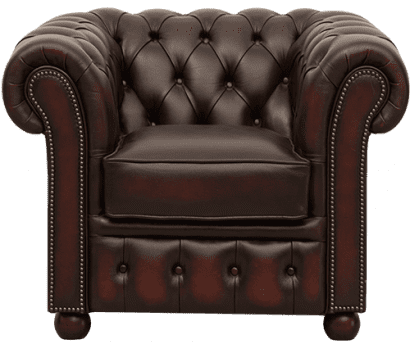 De Sandhurst Chesterfield stoel: een elegante combinatie van verfijnd design en optimaal zitcomfort. De licht achterover hellende rugleuning zorgt voor extra ontspanning.