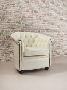 Delta-chesterfield-traditioneel-tub-chair-byran-magnolia-white-zijaanzicht-rechts