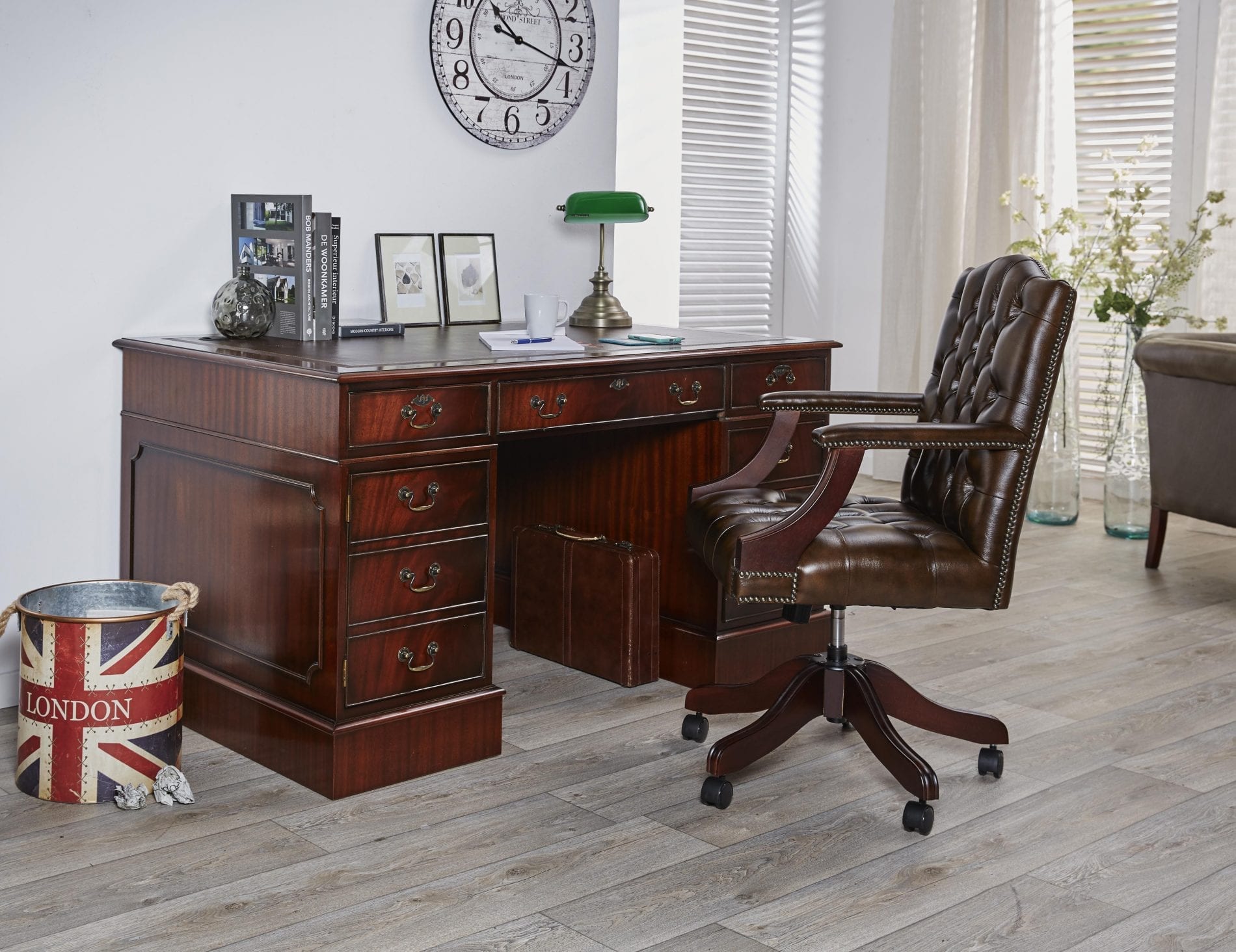 delta-chesterfield-bureau-en-gainsborough-swivel-bureaustoel