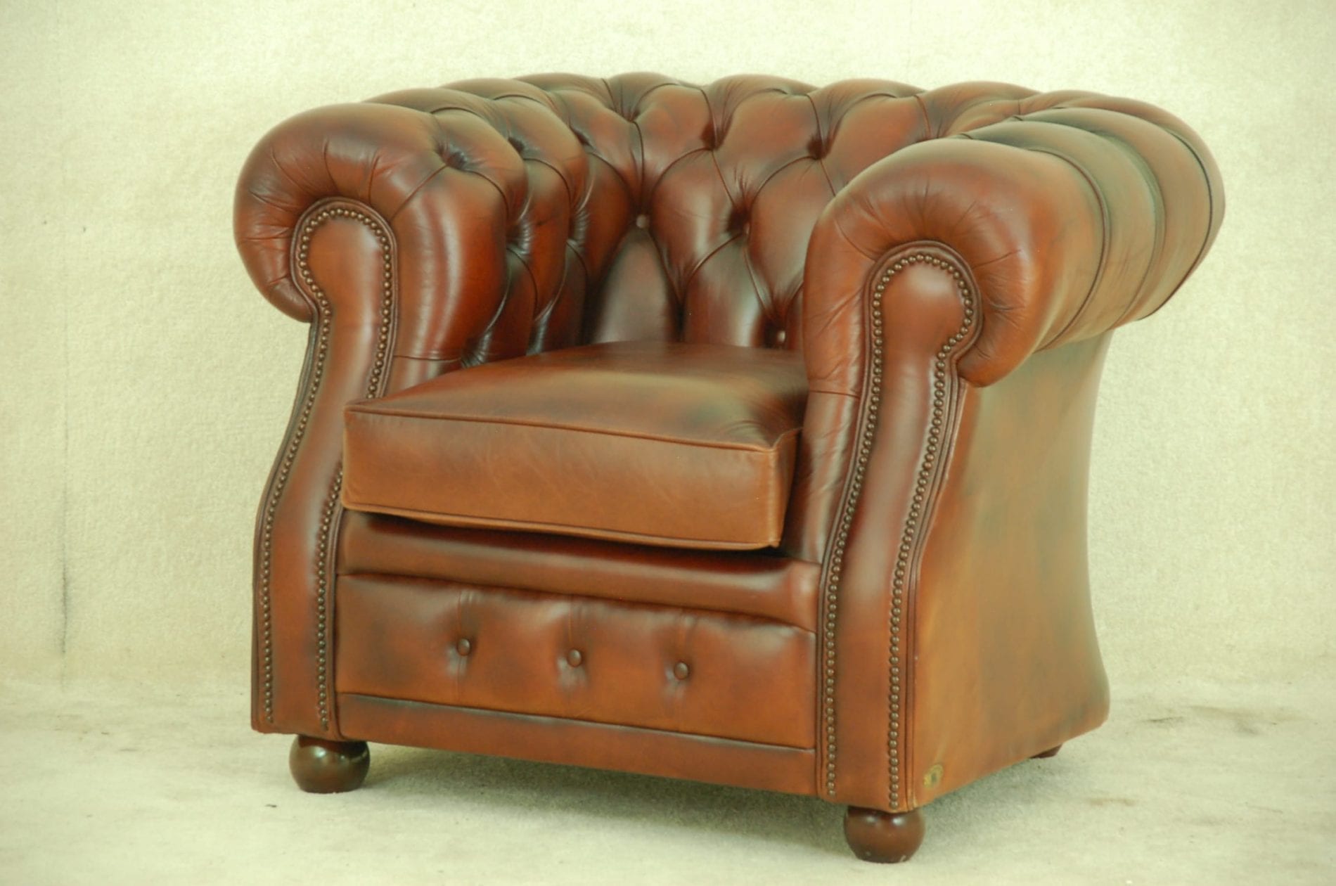 Gebruikte bijna nieuwe chesterfield stoel