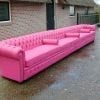 Roze chesterfield bank van 600 cm