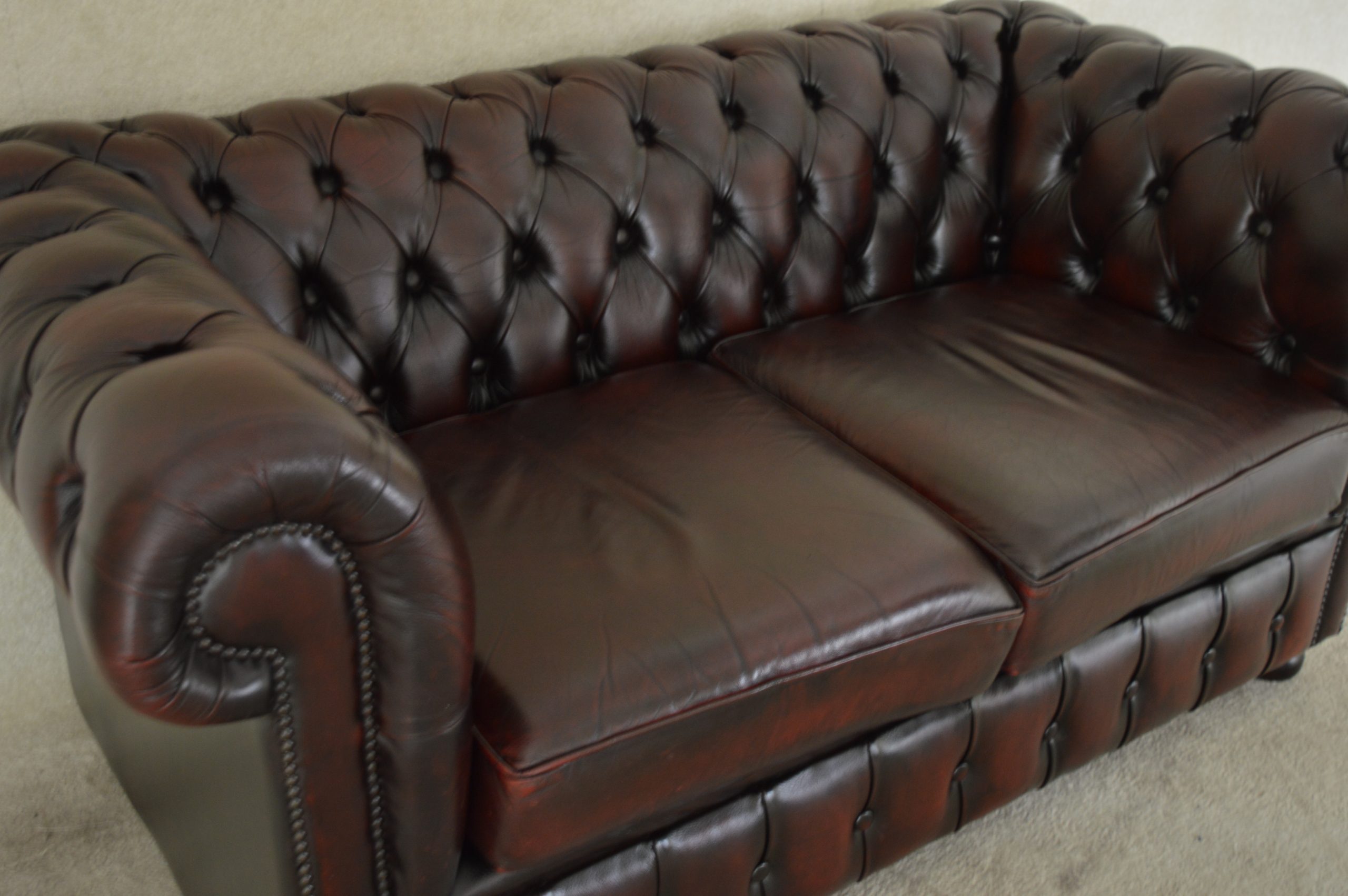2 zits chesterfield in antique red