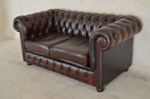 2 zits chesterfield in antique red