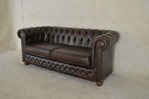 3 zits chesterfield in ant. brown