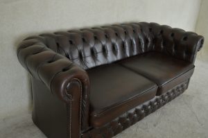 3 zits chesterfield in ant. brown