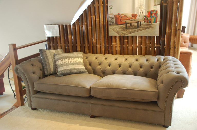 toonkamermodel Rochester nieuw 4-zits Chesterfield op voorraad met korting