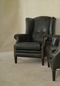flatwing chesterfield chair in nieuwstaat