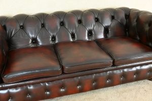 3 zits kleine chesterfield occasion in antique red