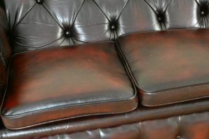 3 zits kleine chesterfield occasion in antique red