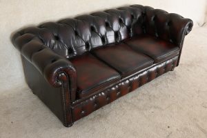 3 zits kleine chesterfield occasion in antique red