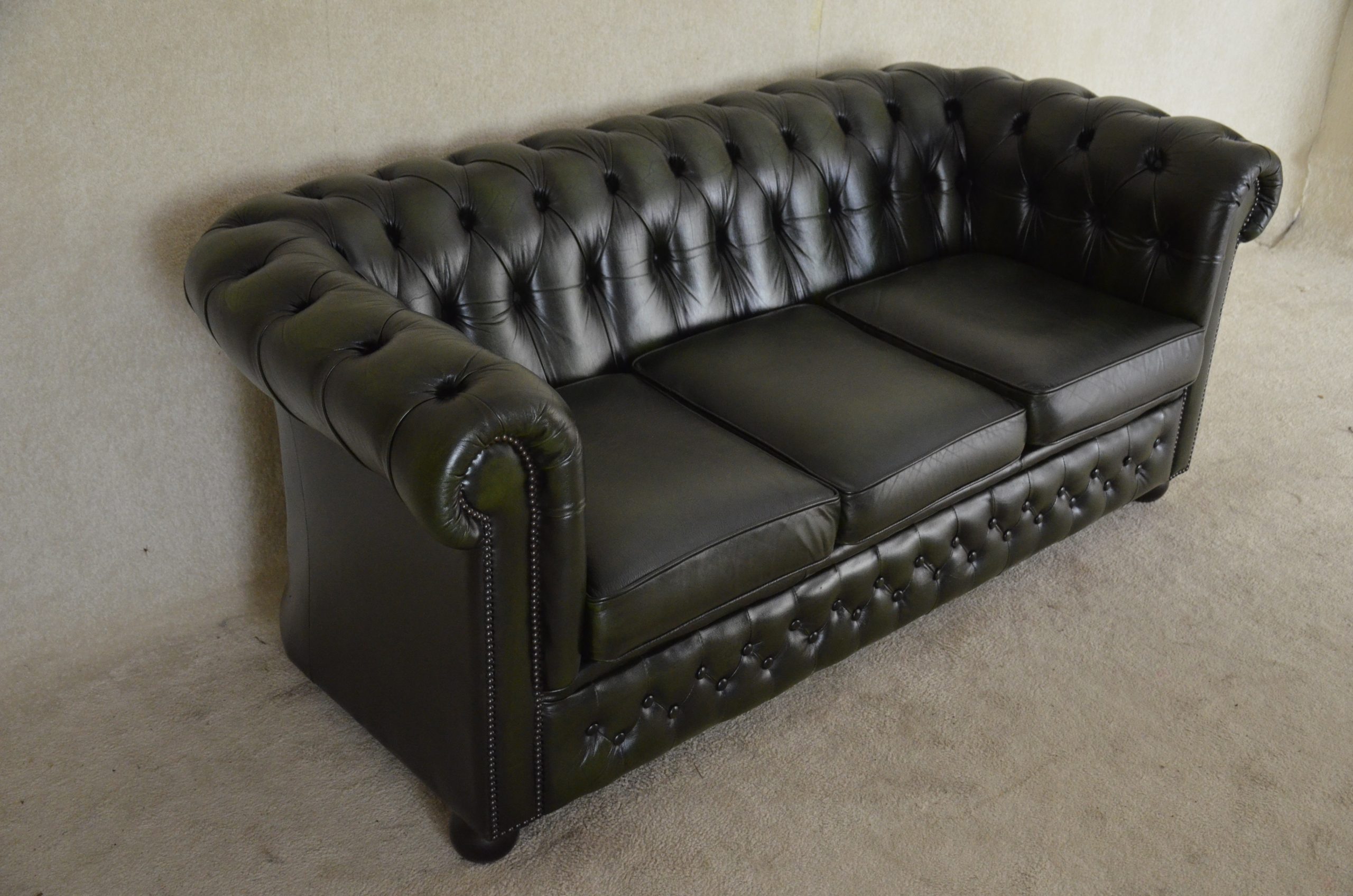 3 + 2 zits chesterfield set occasion in ant. green