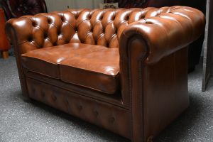 Eton chesterfield 2 zits bank met stapelkorting