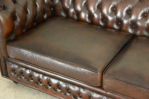 gebruikte 3+2+1 chesterfield set in de warme kleur roest bruin.