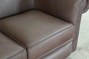 Gladde chesterfield in luxe leder bijna nieuw