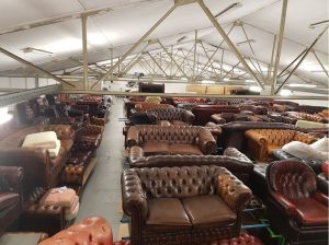 Ontdek 500 unieke Chesterfield fauteuils en banken - nieuw en tweedehands, exclusief in ons magazijn