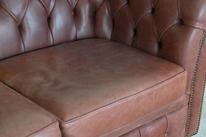 2,5 zits gebruikte chesterfield in effen kleur Brandy