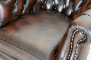 2 chesterfield clubchairs gebruikt