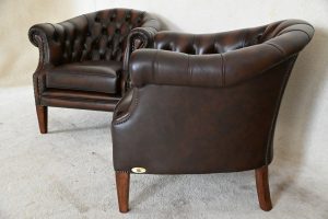 2 chesterfield clubchairs gebruikt