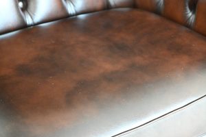 gebruikte full size chesterfield driezits bank