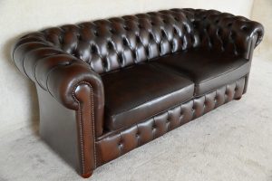 gebruikte full size chesterfield driezits bank