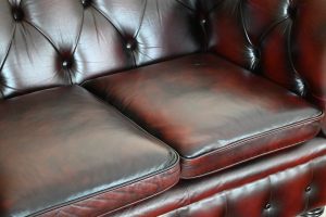 kleine gebruikte drie zits chesterfield bank