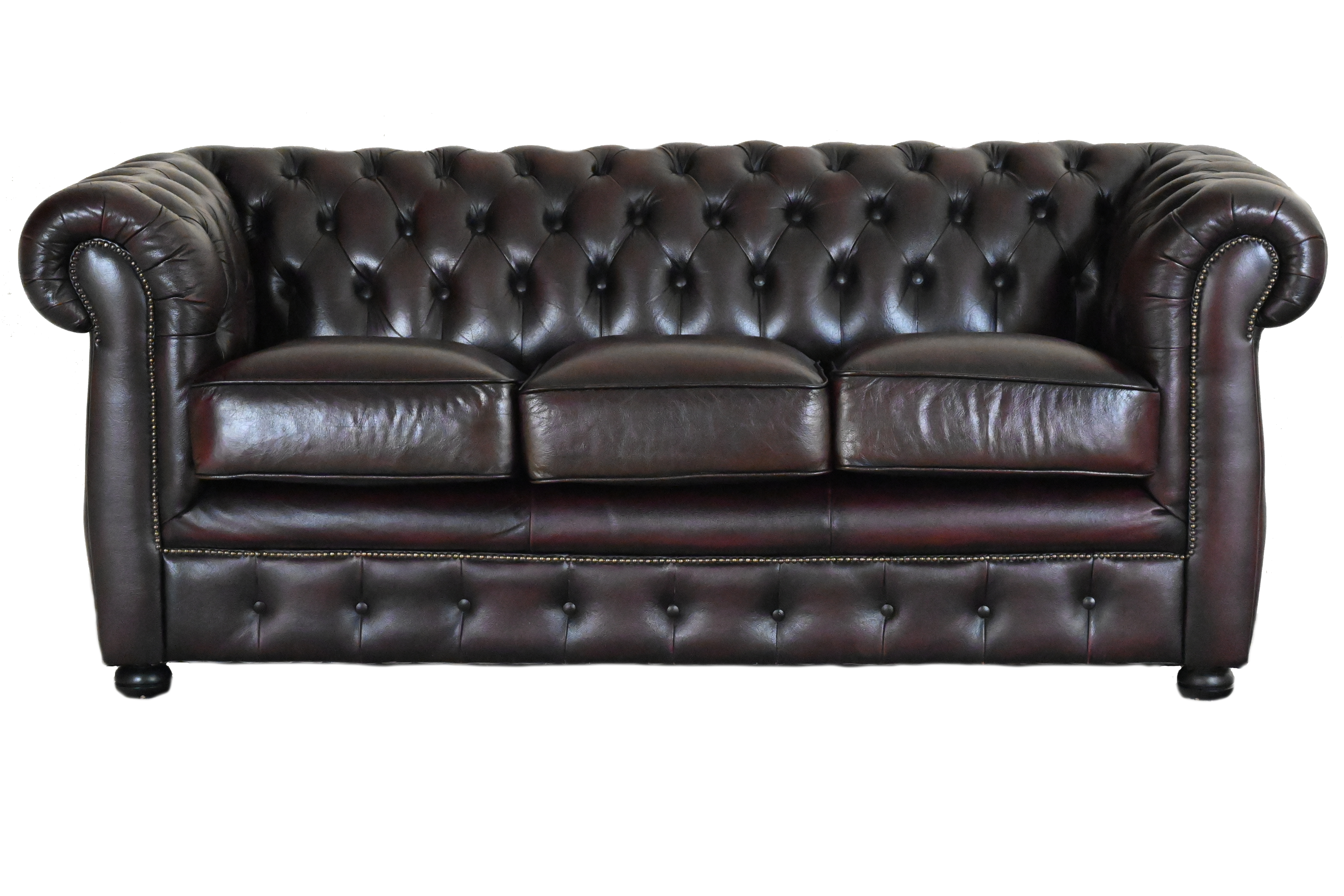 Ervaar comfort en stijl met deze Chesterfield 3-zits. Medium rug ondersteuning, zachte zitkussens en vernieuwde top en interieurs