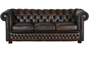 Deze elegante 3-zits Chesterfield biedt zacht zitcomfort en een medium stevige rugleuning. Met gedeeltelijk vernieuwde leer en in uitstekende staat.#245078