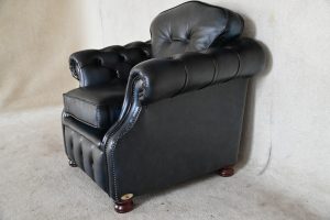 Ontdek de Era Midi Highback Chair: een compacte fauteuil met zacht rugkussen en medium zitcomfort. Ideaal voor kleine ruimtes.#245143