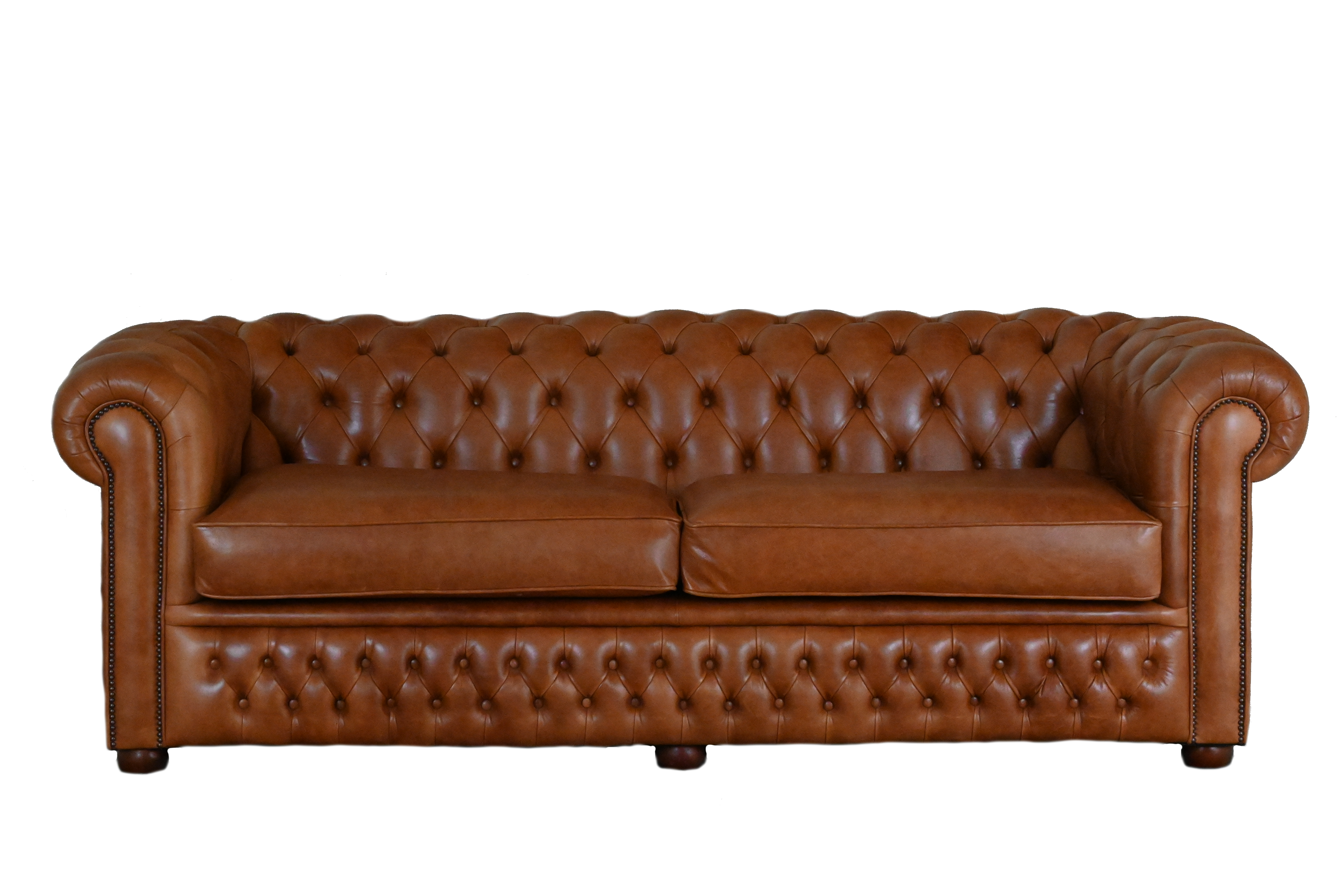Ontdek deze stijlvolle 3½-zits Chesterfield bank -zits Chesterfield-bank in luxe Old English Bruciato-leder. Met stevig zitcomfort en tijdloze elegantie.#245156