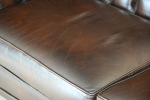 3+2 zits chesterfield in ant. Brown