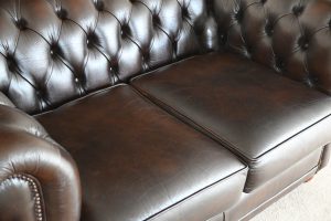 3+2 zits chesterfield in ant. Brown