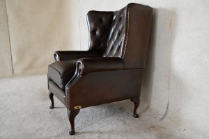Comfortabele gebruikte traditionele oorfauteuil met zacht zitcomfort. Duurzaam, gecontroleerd, met garantie. Een circulaire keuze – direct leverbaar!