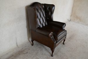 Comfortabele gebruikte traditionele oorfauteuil met zacht zitcomfort. Duurzaam, gecontroleerd, met garantie. Een circulaire keuze – direct leverbaar!