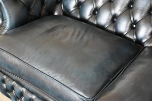 Ontdek deze gebruikte Chesterfield set Westminster (3+2 zits) met zacht zitcomfort en elegante uitstraling. Duurzaam, voordelig en geleverd met garantie.
