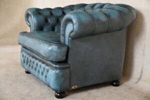 Ontdek de royale gebruikte Chesterfield Lowbackchair Majestic. Zacht zitcomfort, geleefd karakter en in uitstekende staat. Stijlvol in je interieur.