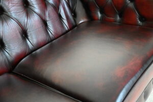3+1+1 Chesterfield Highlander in ant. Red