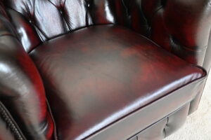 3+1+1 Chesterfield Highlander in ant. Red