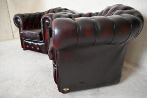 3+1+1 Chesterfield Highlander in ant. Red