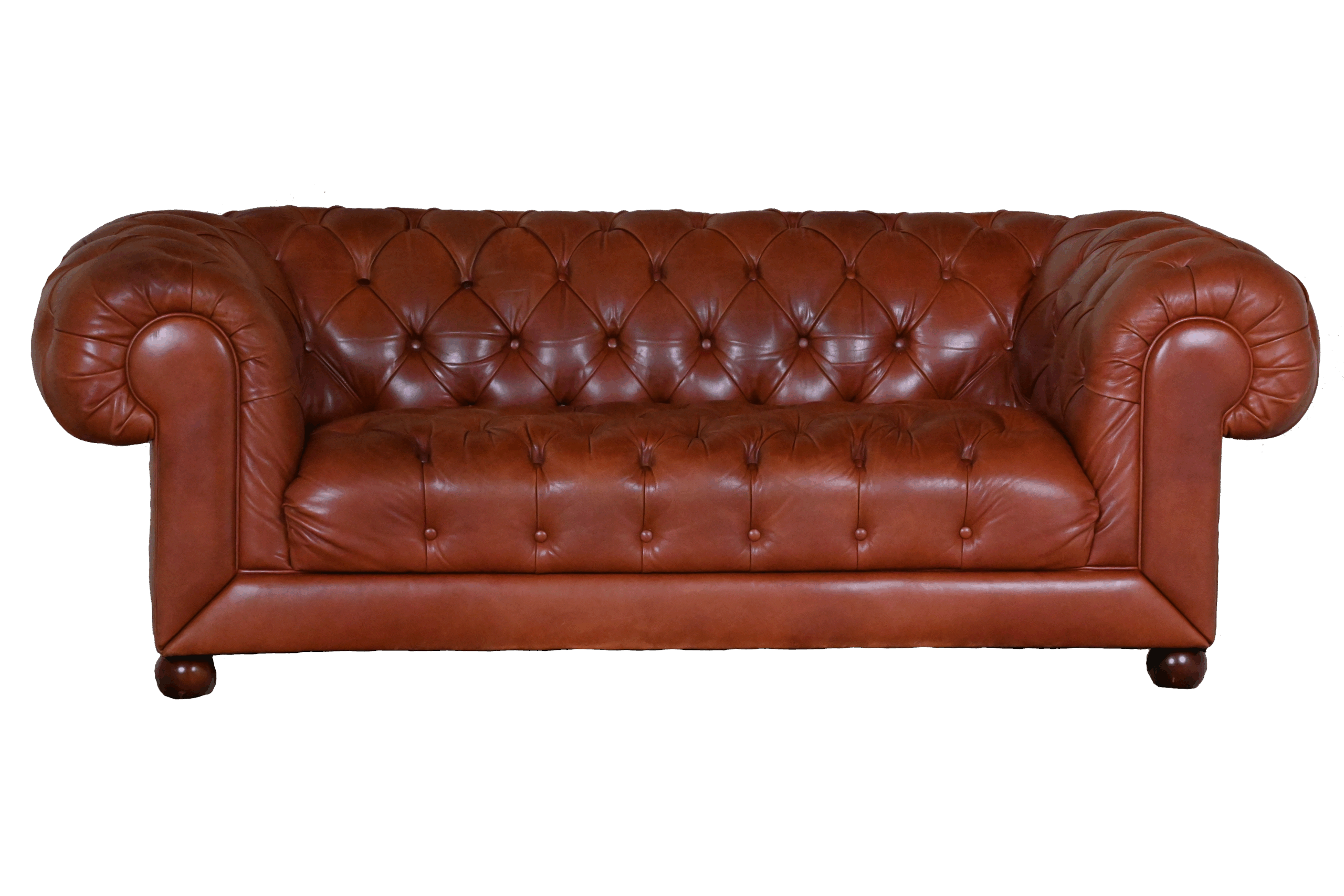 Full-Size Chesterfield met buttoned seat, geveerde rug én armen. Heerlijk boter zacht zitcomfort, een echte plofbank. In goede staat, geleverd met garantie.