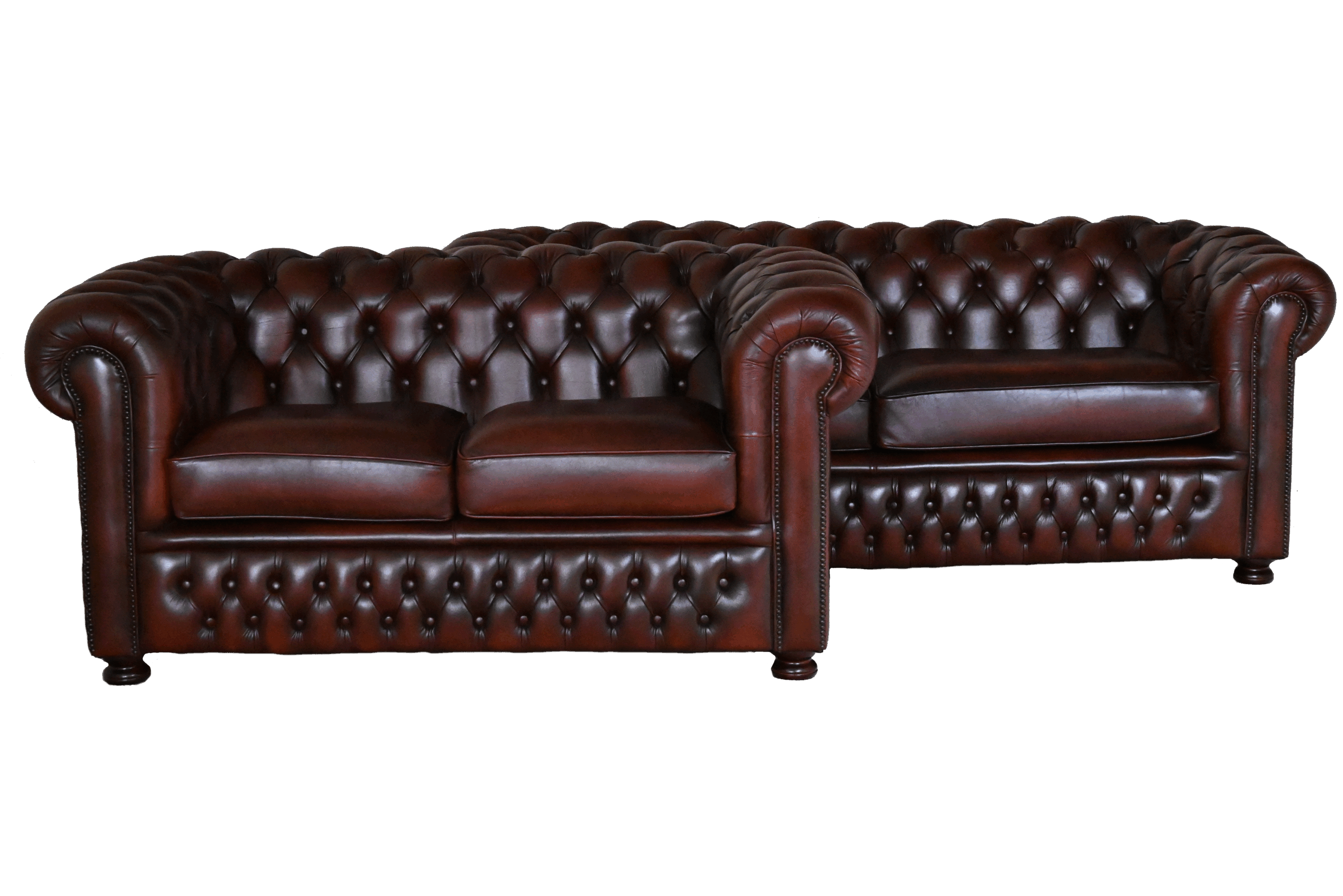 Ontdek deze 3+2-zits Chesterfield Hampshire Full-Size set met medium rug en stevige zitkussens. Circulair, in prima staat en geleverd met garantie.